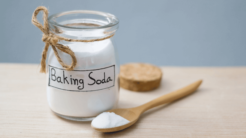 How to use baking soda for Dandruff?